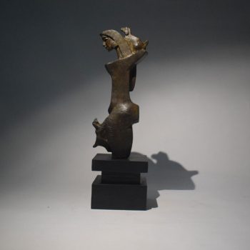 Bronze sculpture of lady